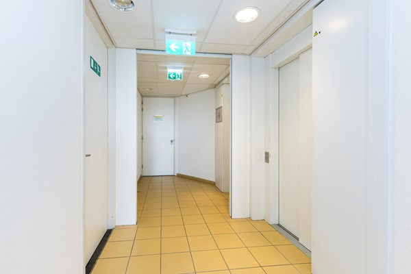 Medium property photo - Hoogvlietsekerkweg 184, 3194 AM Hoogvliet Rotterdam